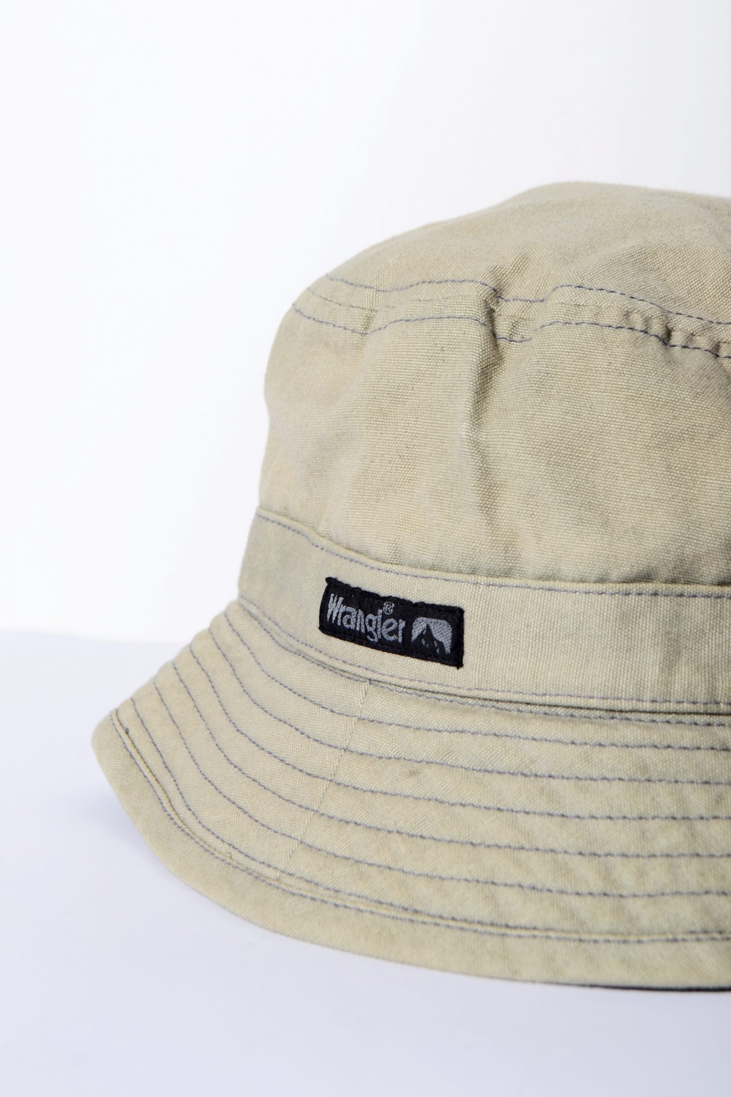 Wrangler Cotton Bucket Brown Hat | Vintage clothing online store in Europe