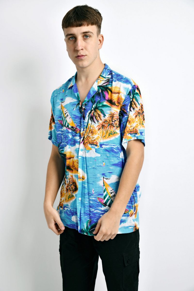 Hawaiian 90s men shirt | Vintage clothes online for men